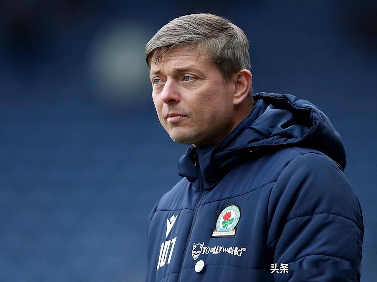 阿拉维斯艰难客场拿下三分提振士气反弹的简单介绍